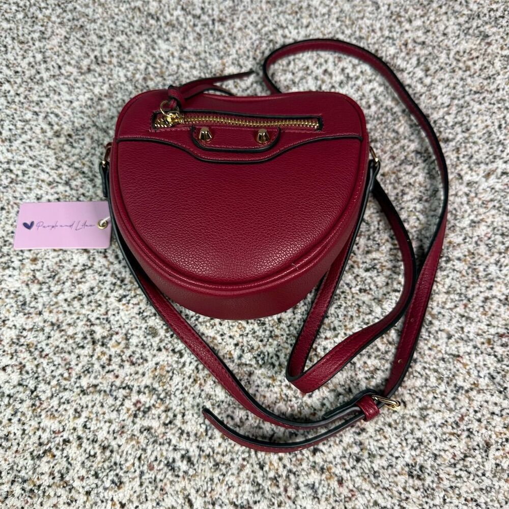 Red Heart-Shaped Leather Crossbody Bag Gold Hardware​